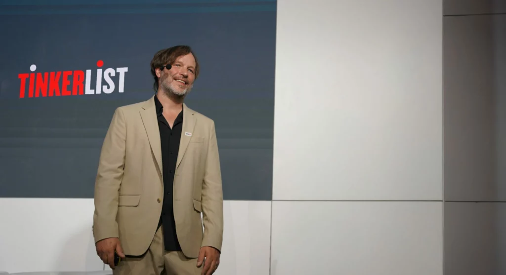 Cuez Launches Newsdesk